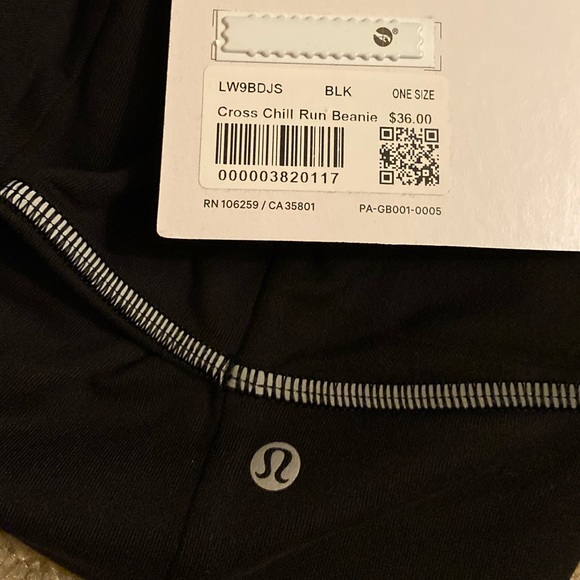 Lululemon Black Cross Chill Run Beanie Winter Hat - Picture 5 of 6